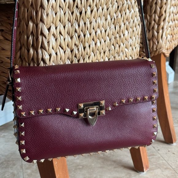 VALENTINO Garavani Crimson Red Rockstud shoulder bag - Picture 6 of 8